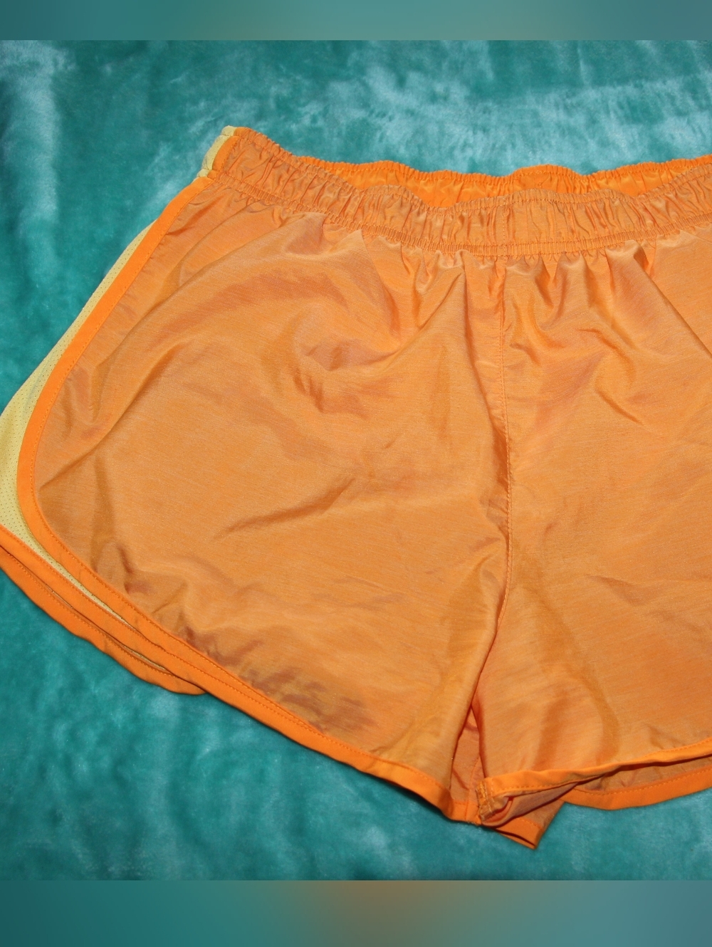 Women's Nike Shorts - Picture 4 of 5